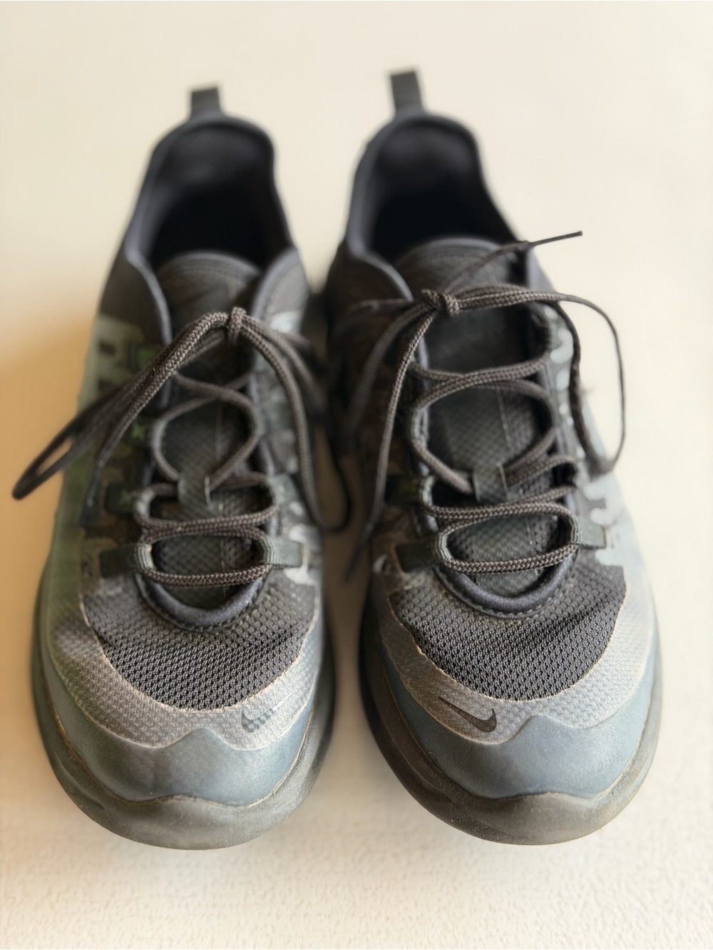 Kids Air Max Axis Sneakers